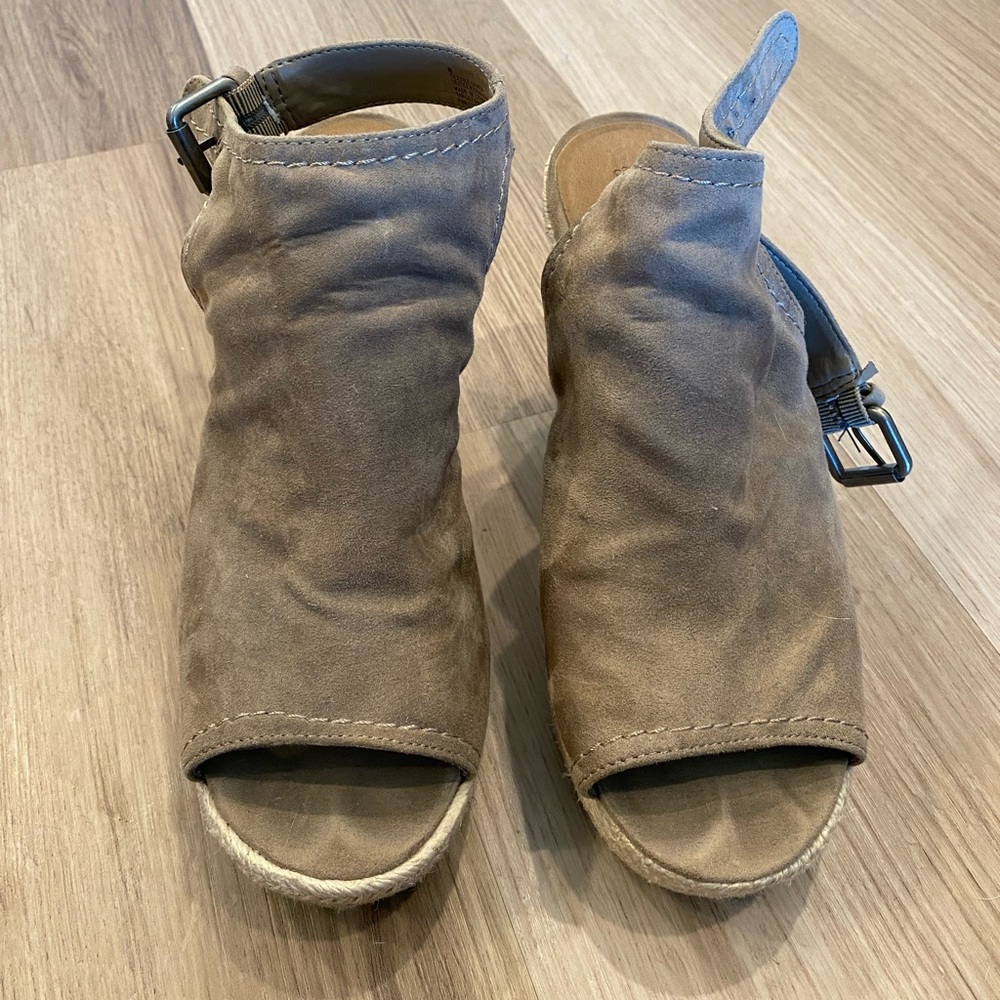 Platform sandals - Picture 3 of 5